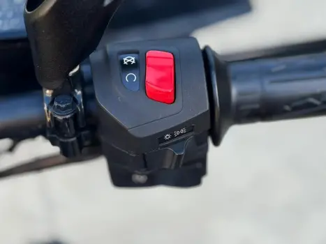 BAJAJ Dominar 400 , Foto 8