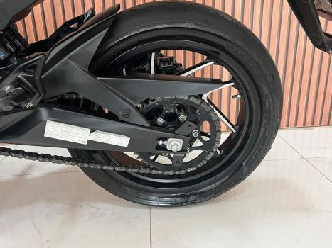BAJAJ Dominar 400 , Foto 13