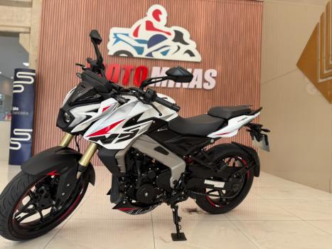 BAJAJ Dominar NS 400Z , Foto 1