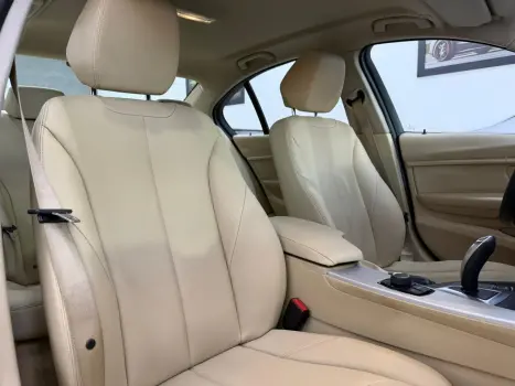 BMW 320I 2.0 16V 4P SPORT TURBO ACTIVE FLEX AUTOMTICO, Foto 12