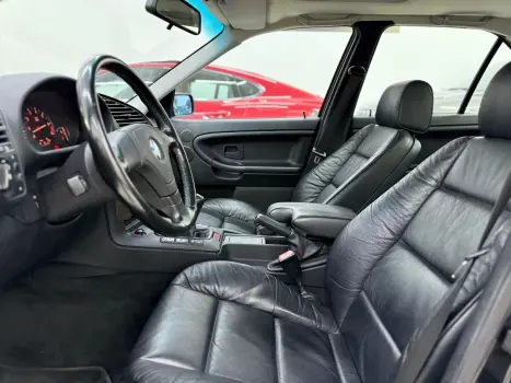 BMW 325I 2.5 24V 4P, Foto 10 BMW 325I 2.5 24V 4P, Foto 10