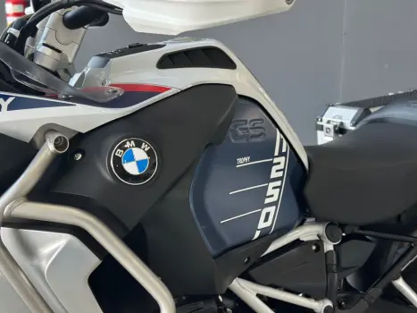 BMW R 1250 GS ADVENTURE TROPHY, Foto 4