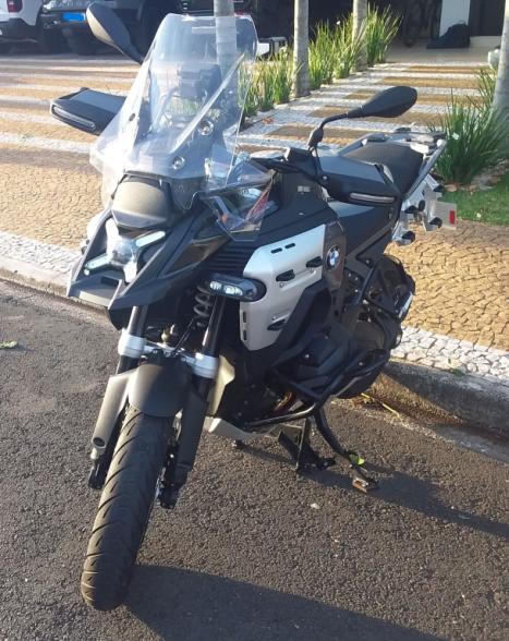 BMW R 1300 GS ADVENTURE TRIPLE BLACK, Foto 1