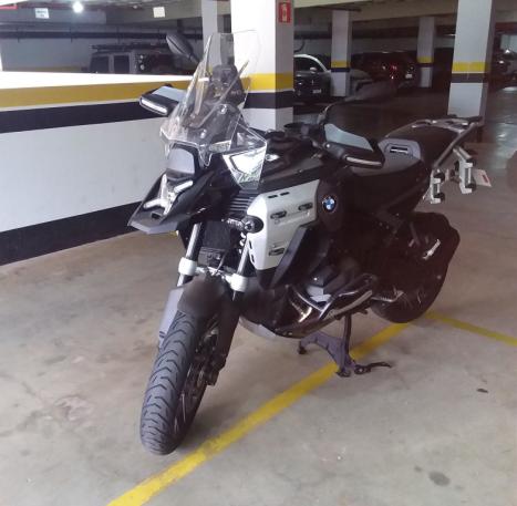 BMW R 1300 GS ADVENTURE TRIPLE BLACK, Foto 1