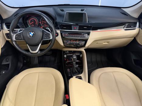 BMW X1 2.0 16V 4P S DRIVE 20I X-LINE TURBO AUTOM�TICO, Foto 4