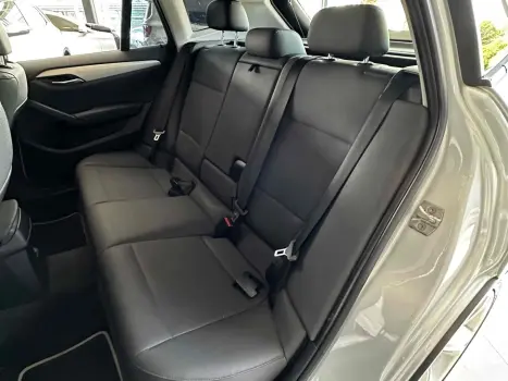 BMW X1 2.0 16V 4P SDRIVE 20I ACTIVEFLEX TURBO AUTOMÁTICO, Foto 10 BMW X1 2.0 16V 4P SDRIVE 20I ACTIVEFLEX TURBO AUTOMÁTICO, Foto 10