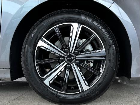 BYD King 1.5 16V 4P GL DM-I PHEV AUTOM�TICO, Foto 9