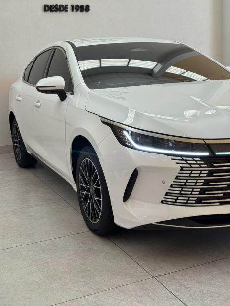 BYD King 1.5 16V 4P GS DM-I PHEV AUTOM�TICO, Foto 4