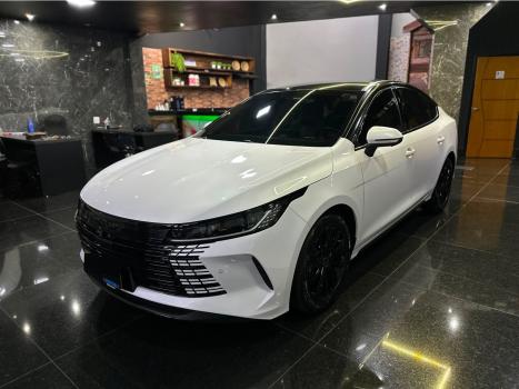 BYD King 1.5 16V 4P GL DM-I PHEV AUTOM�TICO, Foto 3