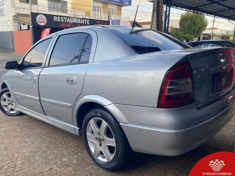 CHEVROLET Astra Hatch 1.8 GL, Foto 4
