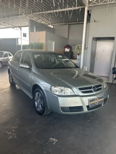 CHEVROLET Astra Sedan 2.0 4P ADVANTAGE, Foto 2
