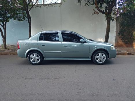 CHEVROLET Astra Sedan 2.0 4P, Foto 2