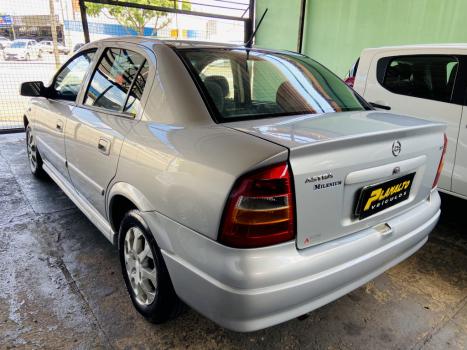 CHEVROLET Astra Sedan 1.8 4P MILENIUM, Foto 4