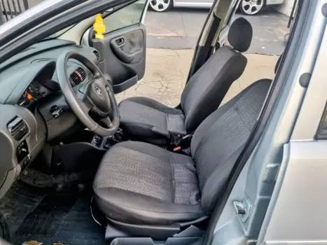 CHEVROLET Corsa Hatch 1.4 4P MAXX FLEX, Foto 13 CHEVROLET Corsa Hatch 1.4 4P MAXX FLEX, Foto 13