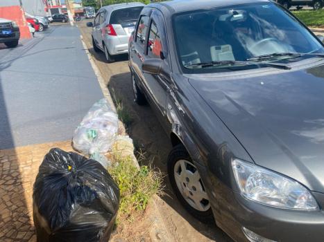 CHEVROLET Corsa Sedan 1.0 4P VHCE LS FLEX, Foto 3