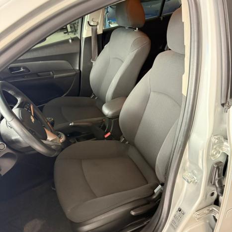 CHEVROLET Cruze Hatch 1.8 16V 4P LT SPORT6 FLEX, Foto 13 CHEVROLET Cruze Hatch 1.8 16V 4P LT SPORT6 FLEX, Foto 13