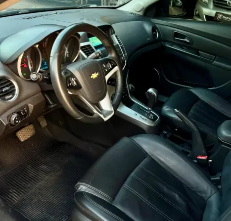 CHEVROLET Cruze Hatch 1.8 16V 4P LT SPORT6 FLEX AUTOM�TICO, Foto 11