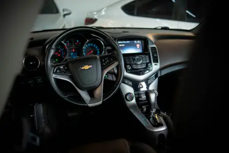 CHEVROLET Cruze Sedan 1.8 16V 4P LTZ ECOTEC FLEX AUTOM�TICO, Foto 29