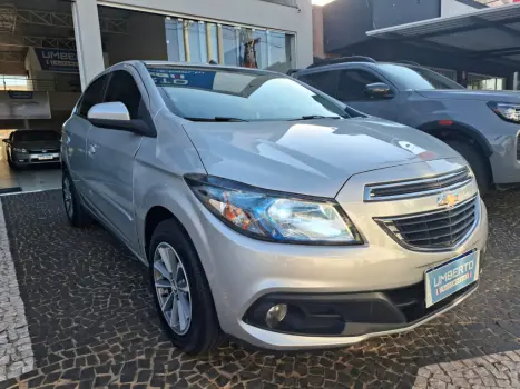CHEVROLET Onix Hatch 1.4 4P FLEX LT, Foto 4 CHEVROLET Onix Hatch 1.4 4P FLEX LT, Foto 4