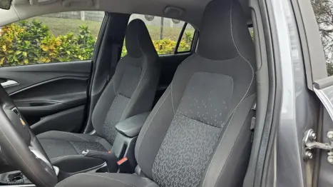 CHEVROLET Onix Hatch 1.0 12V 4P FLEX LTZ TURBO, Foto 5 CHEVROLET Onix Hatch 1.0 12V 4P FLEX LTZ TURBO, Foto 5