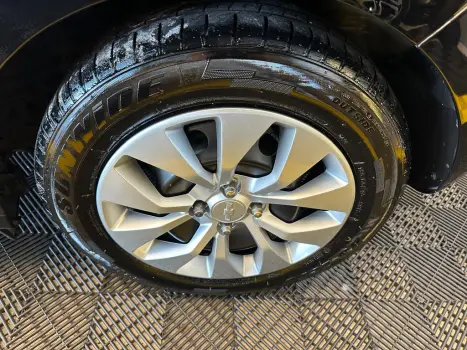 CHEVROLET Onix Hatch 1.0 4P FLEX JOY BLACK, Foto 11 CHEVROLET Onix Hatch 1.0 4P FLEX JOY BLACK, Foto 11