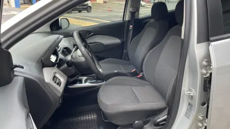 CHEVROLET Onix Hatch 1.4 4P FLEX LT AUTOMÁTICO, Foto 8 CHEVROLET Onix Hatch 1.4 4P FLEX LT AUTOMÁTICO, Foto 8