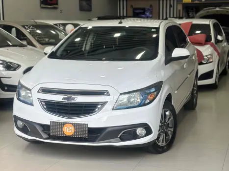 CHEVROLET Onix Hatch 1.4 4P FLEX LTZ, Foto 2
