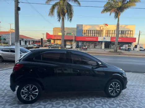 CHEVROLET Onix Hatch 1.4 4P FLEX LTZ, Foto 9