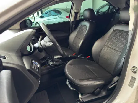 CHEVROLET Onix Hatch 1.4 4P FLEX LTZ AUTOMÁTICO, Foto 8 CHEVROLET Onix Hatch 1.4 4P FLEX LTZ AUTOMÁTICO, Foto 8