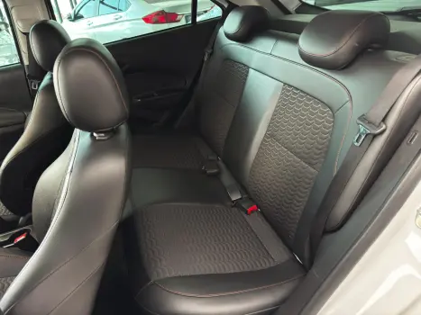 CHEVROLET Onix Hatch 1.4 4P FLEX LTZ AUTOMÁTICO, Foto 10 CHEVROLET Onix Hatch 1.4 4P FLEX LTZ AUTOMÁTICO, Foto 10