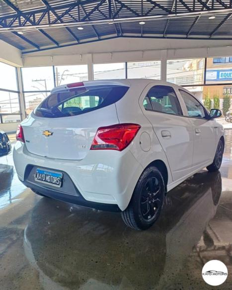 CHEVROLET Onix Hatch 1.0 4P FLEX LT, Foto 4 CHEVROLET Onix Hatch 1.0 4P FLEX LT, Foto 4