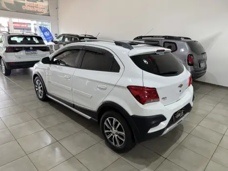 CHEVROLET Onix Hatch 1.4 4P FLEX ACTIV AUTOMTICO, Foto 3