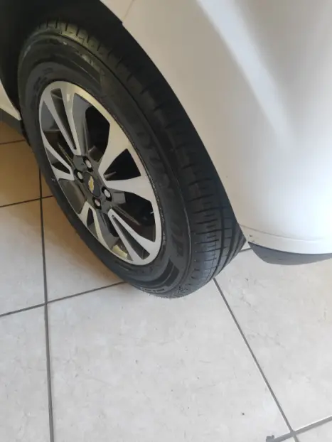 CHEVROLET Onix Hatch 1.4 4P FLEX LTZ, Foto 5