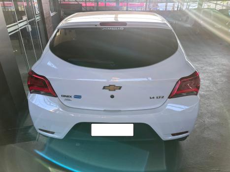 CHEVROLET Onix Hatch 1.4 4P FLEX LTZ, Foto 8