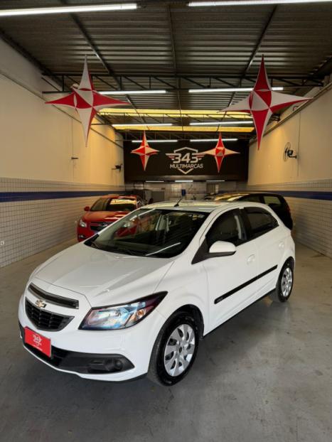 CHEVROLET Onix Hatch 1.4 4P FLEX LT, Foto 3