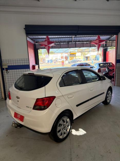 CHEVROLET Onix Hatch 1.4 4P FLEX LT, Foto 6