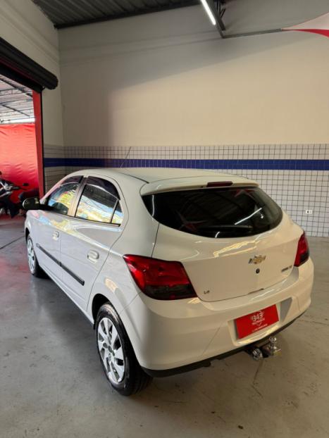 CHEVROLET Onix Hatch 1.4 4P FLEX LT, Foto 8