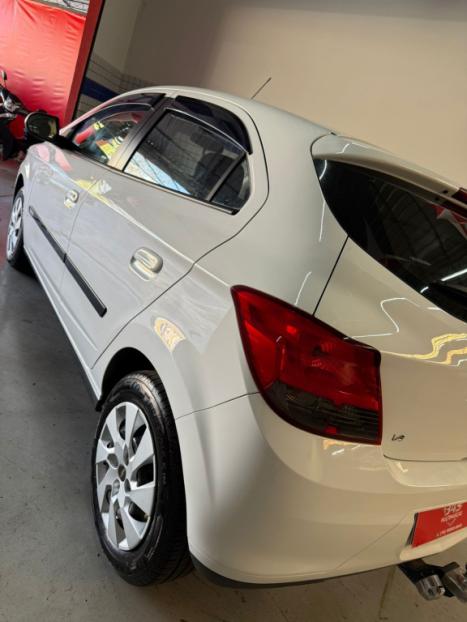 CHEVROLET Onix Hatch 1.4 4P FLEX LT, Foto 9