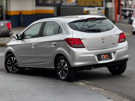 CHEVROLET Onix Hatch 1.4 4P FLEX LTZ, Foto 3