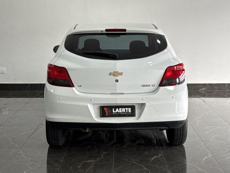 CHEVROLET Onix Hatch 1.4 4P FLEX LT, Foto 5