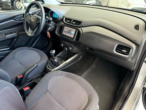 CHEVROLET Onix Hatch 1.4 4P FLEX LTZ, Foto 8 CHEVROLET Onix Hatch 1.4 4P FLEX LTZ, Foto 8