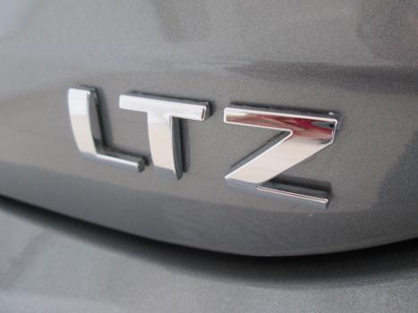 CHEVROLET Onix Hatch 1.0 12V 4P FLEX LTZ TURBO, Foto 9