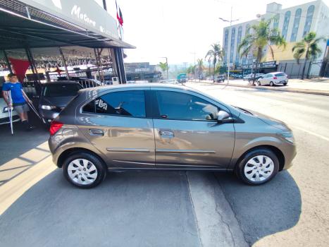 CHEVROLET Onix Hatch 1.4 4P FLEX LT, Foto 12 CHEVROLET Onix Hatch 1.4 4P FLEX LT, Foto 12