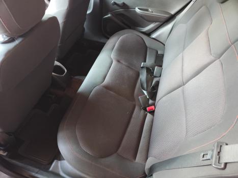 CHEVROLET Onix Hatch 1.4 4P FLEX LT, Foto 9 CHEVROLET Onix Hatch 1.4 4P FLEX LT, Foto 9