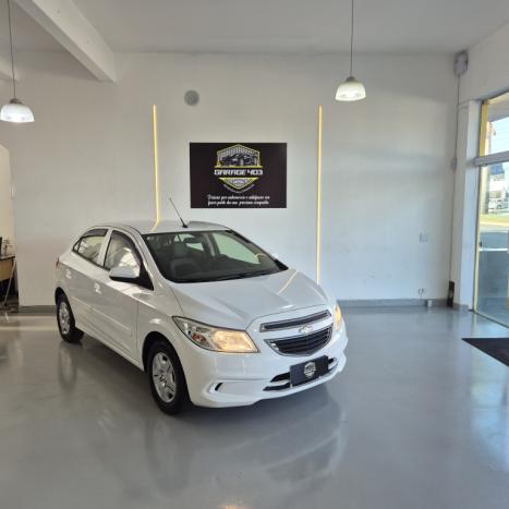 CHEVROLET Onix Hatch 1.0 4P FLEX LT, Foto 2 CHEVROLET Onix Hatch 1.0 4P FLEX LT, Foto 2