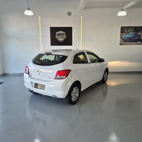 CHEVROLET Onix Hatch 1.0 4P FLEX LT, Foto 3 CHEVROLET Onix Hatch 1.0 4P FLEX LT, Foto 3