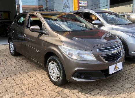CHEVROLET Onix Hatch 1.0 12V 4P FLEX LT, Foto 5 CHEVROLET Onix Hatch 1.0 12V 4P FLEX LT, Foto 5