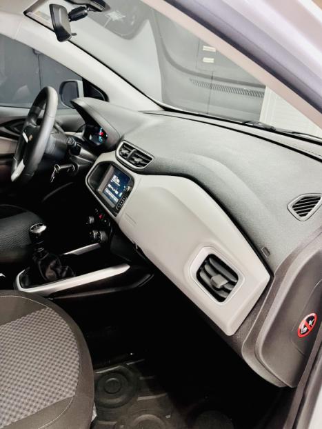 CHEVROLET Onix Hatch 1.4 4P FLEX LT, Foto 16 CHEVROLET Onix Hatch 1.4 4P FLEX LT, Foto 16
