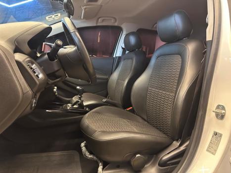 CHEVROLET Onix Hatch 1.4 4P FLEX LTZ, Foto 7 CHEVROLET Onix Hatch 1.4 4P FLEX LTZ, Foto 7