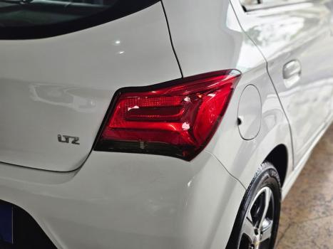 CHEVROLET Onix Hatch 1.4 4P FLEX LTZ AUTOMÁTICO, Foto 13 CHEVROLET Onix Hatch 1.4 4P FLEX LTZ AUTOMÁTICO, Foto 13